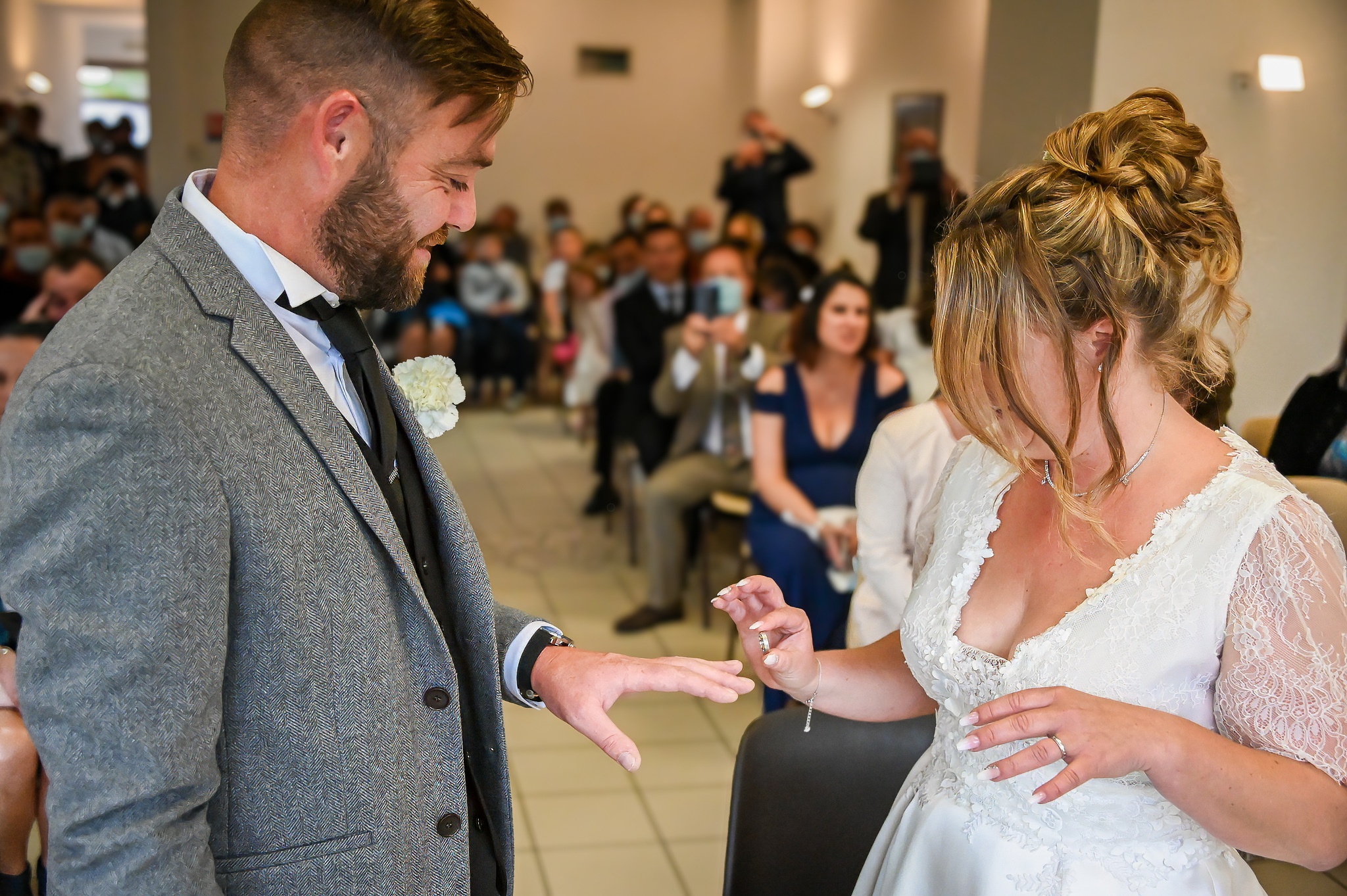 Échange d'alliances à la mairie